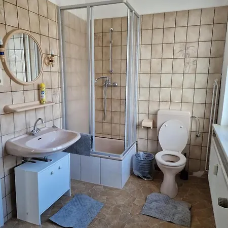3 Monteurzimmer Hugel