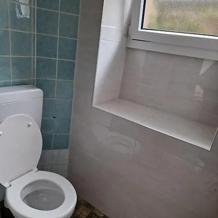 3 Monteurzimmer Hugel Apartamento *