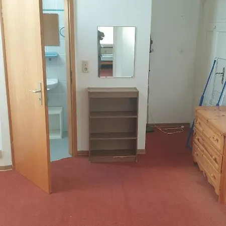 3 Monteurzimmer Hugel