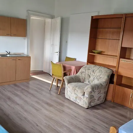 Apartamento 3 Monteurzimmer Hugel *